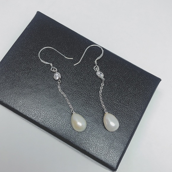 Freshwater Pearl Drop Sterling Silver Earring - Picture 4 of 7